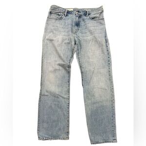 GAP Men's Classic Light Blue Straight Jeans